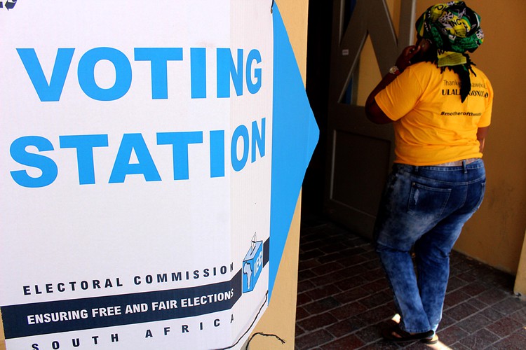 Photo of a voting station entrance